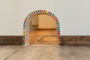 SDGsカラーのにゃんこトンネル